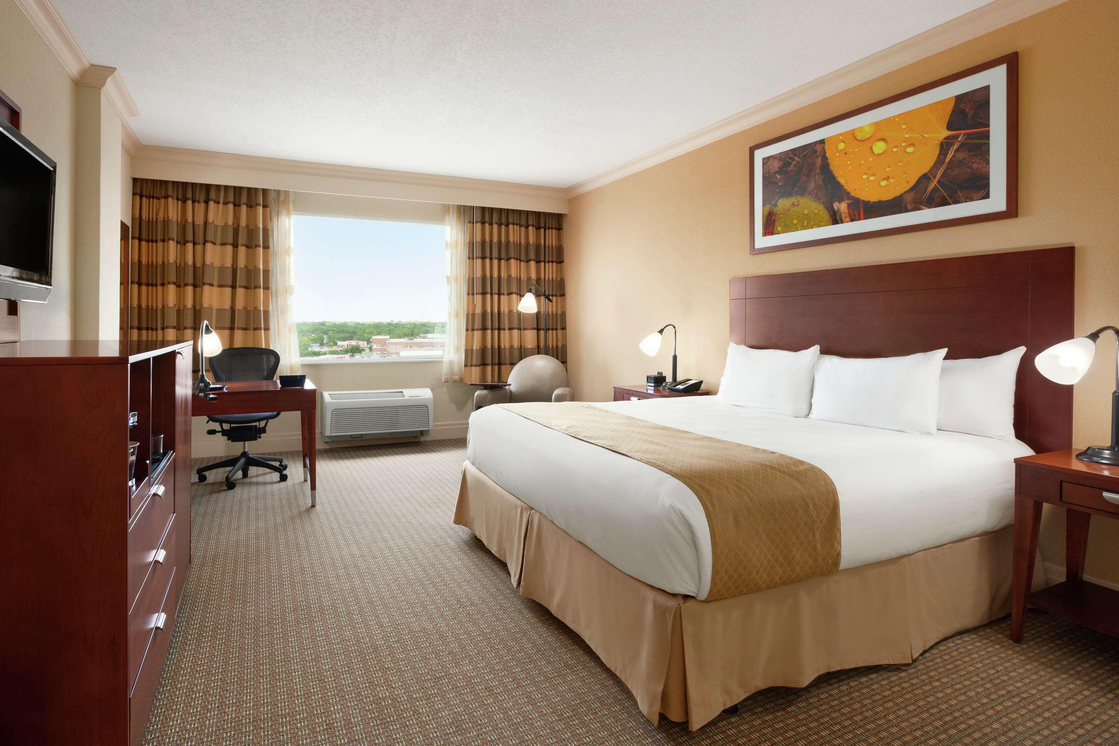 Doubletree By Hilton Hotel Dallas - Love Field Extérieur photo