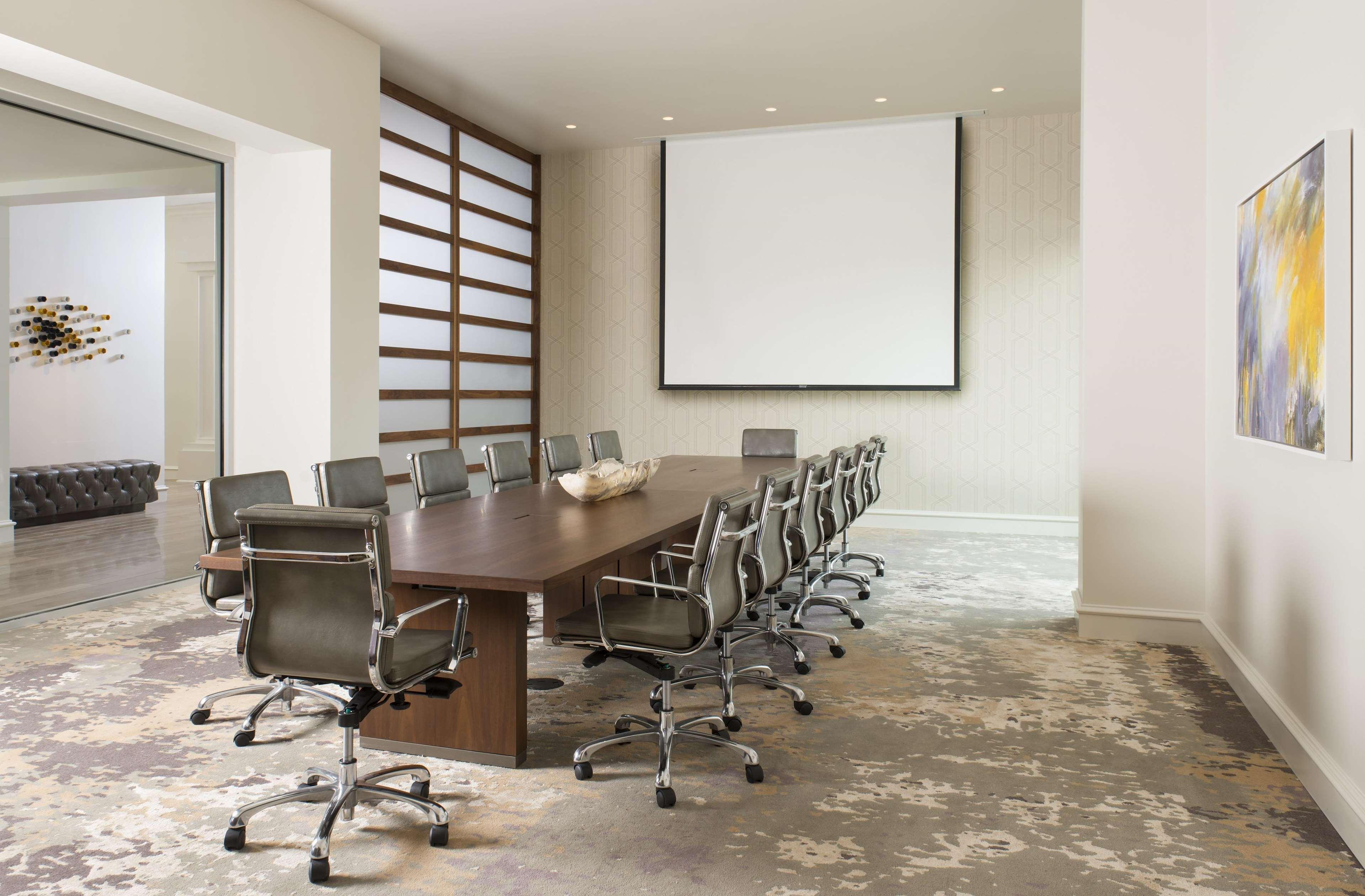 Doubletree By Hilton Hotel Dallas - Love Field Extérieur photo