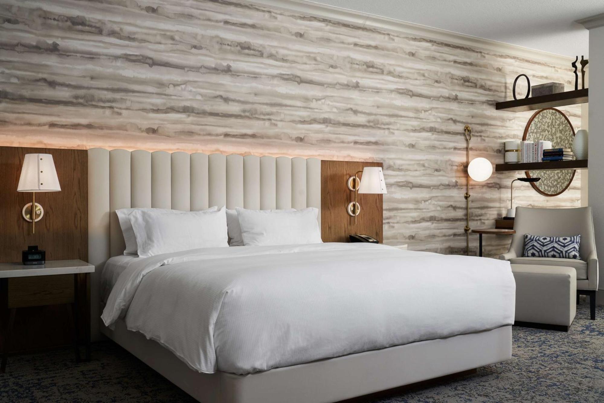 Doubletree By Hilton Hotel Dallas - Love Field Extérieur photo