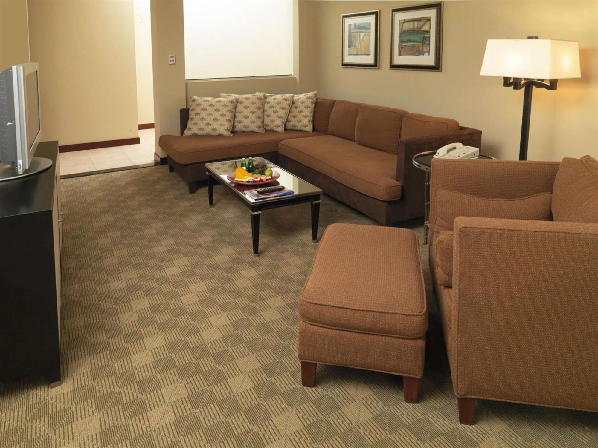 Doubletree By Hilton Hotel Dallas - Love Field Extérieur photo