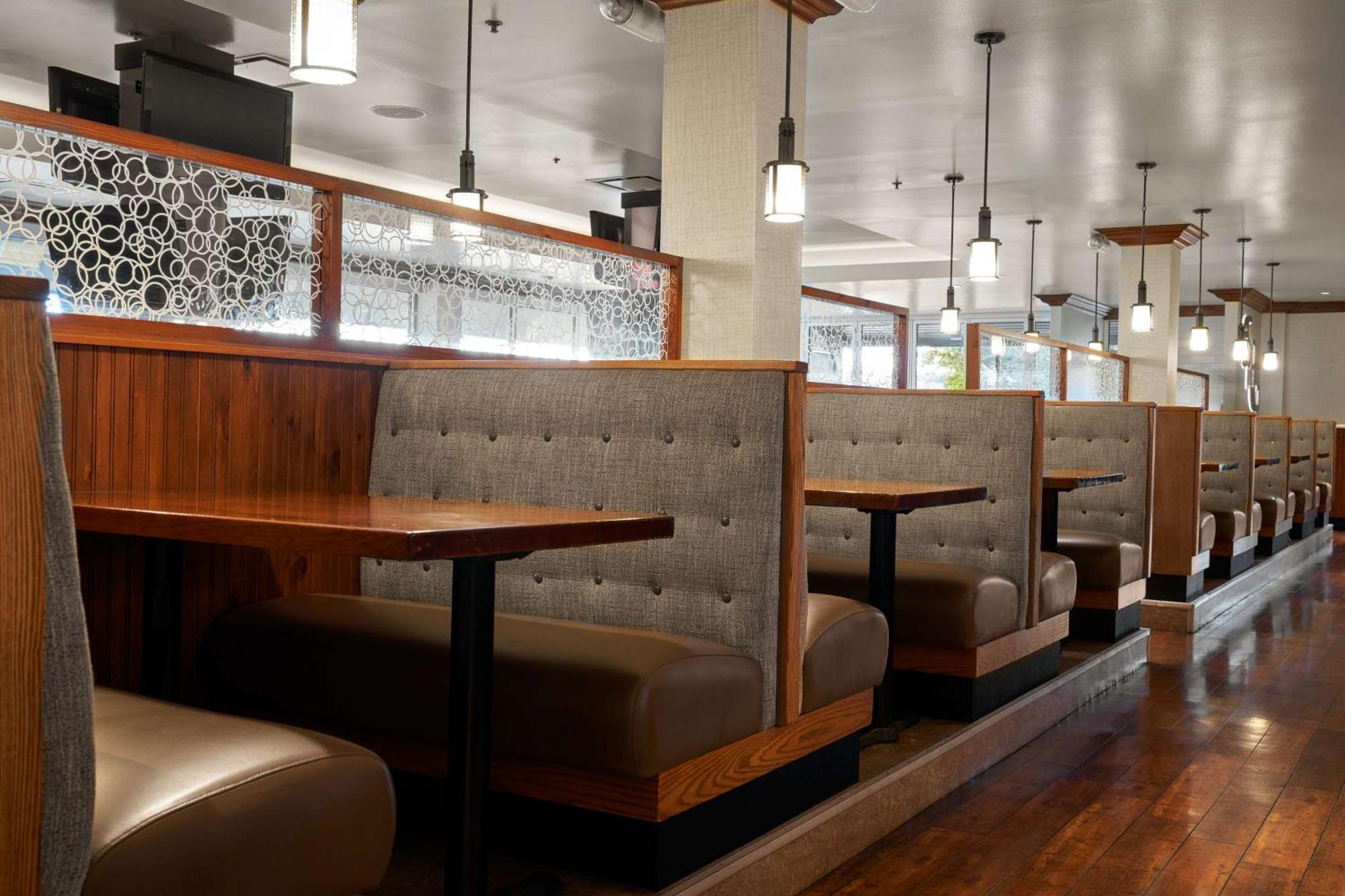 Doubletree By Hilton Hotel Dallas - Love Field Extérieur photo