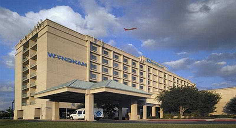 Doubletree By Hilton Hotel Dallas - Love Field Extérieur photo